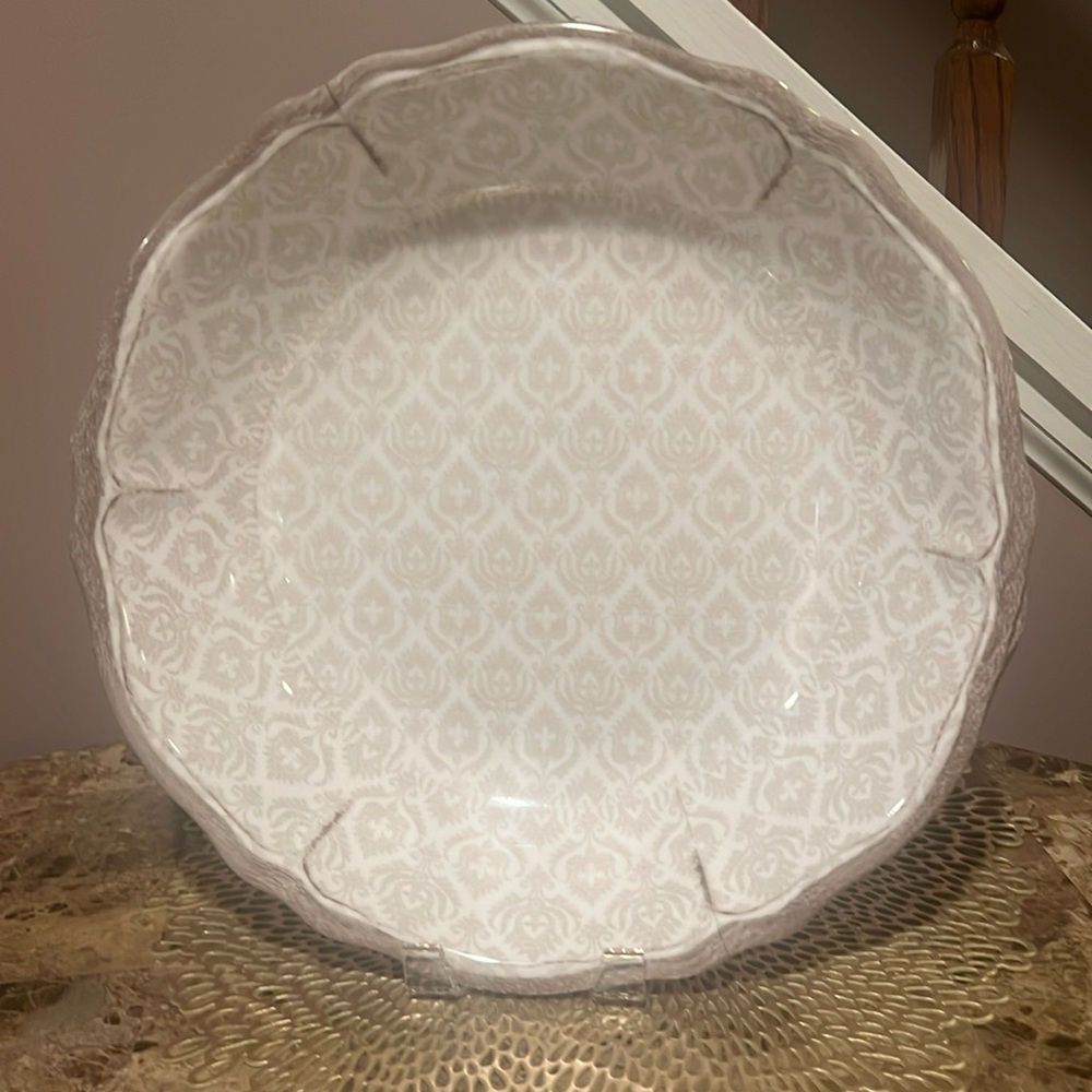 Le Cadeaux Melamine Serving Bowl